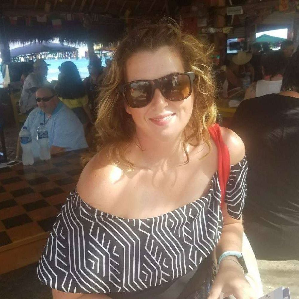 Meet your Posher, Courtney